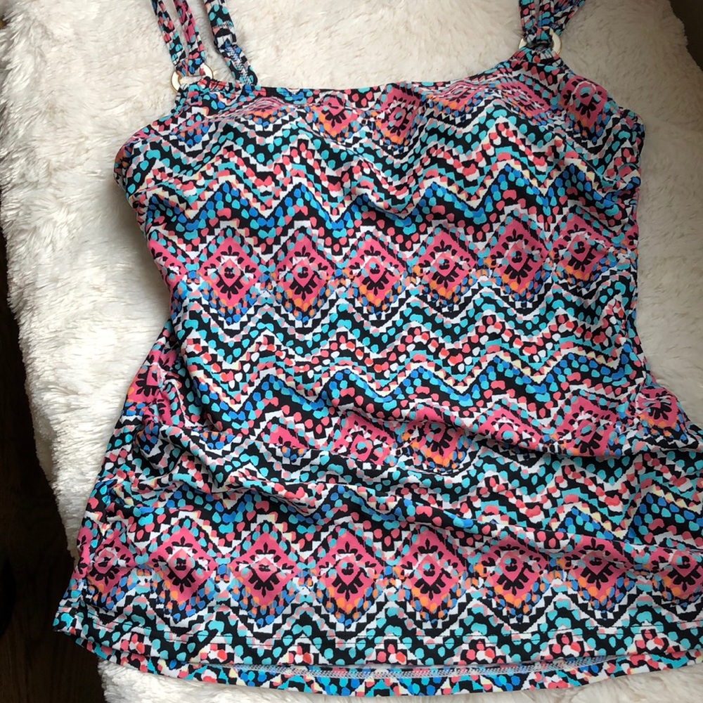 Tankini Size 10 Croft and Barrow fits like an 8.